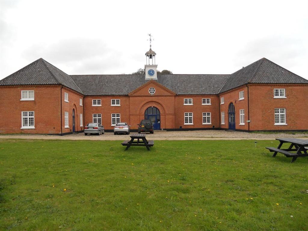 לינה וארוחת בוקר סאות'וולד The Stables At Henham Park מראה חיצוני תמונה